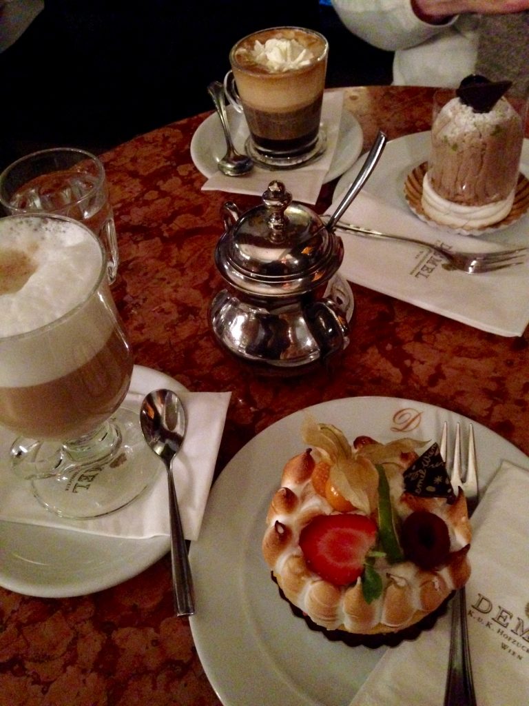 Wiener Melange im Demel