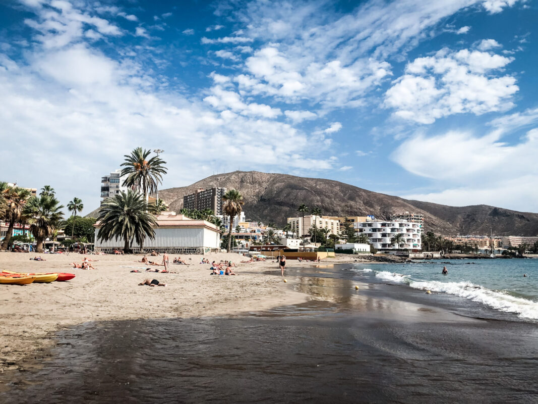 Feiner Sandstrand in Los Cristianos