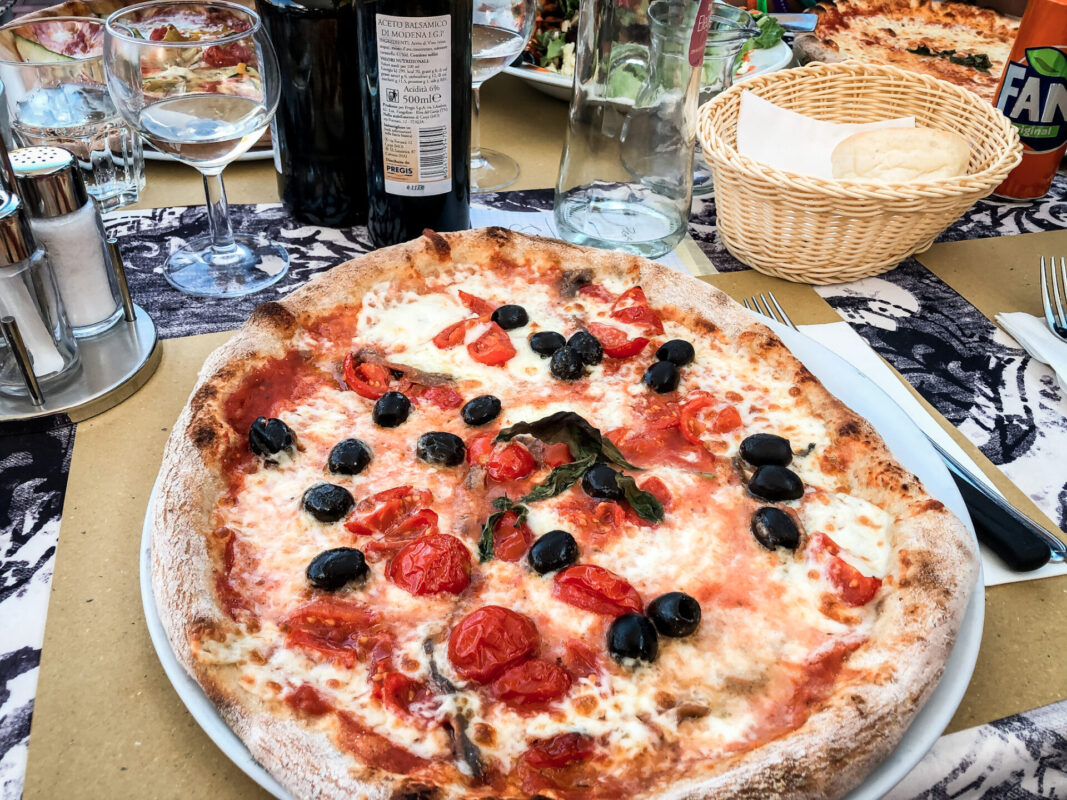 Pizzeria Adamello mit der besten Pizza am Gardasee